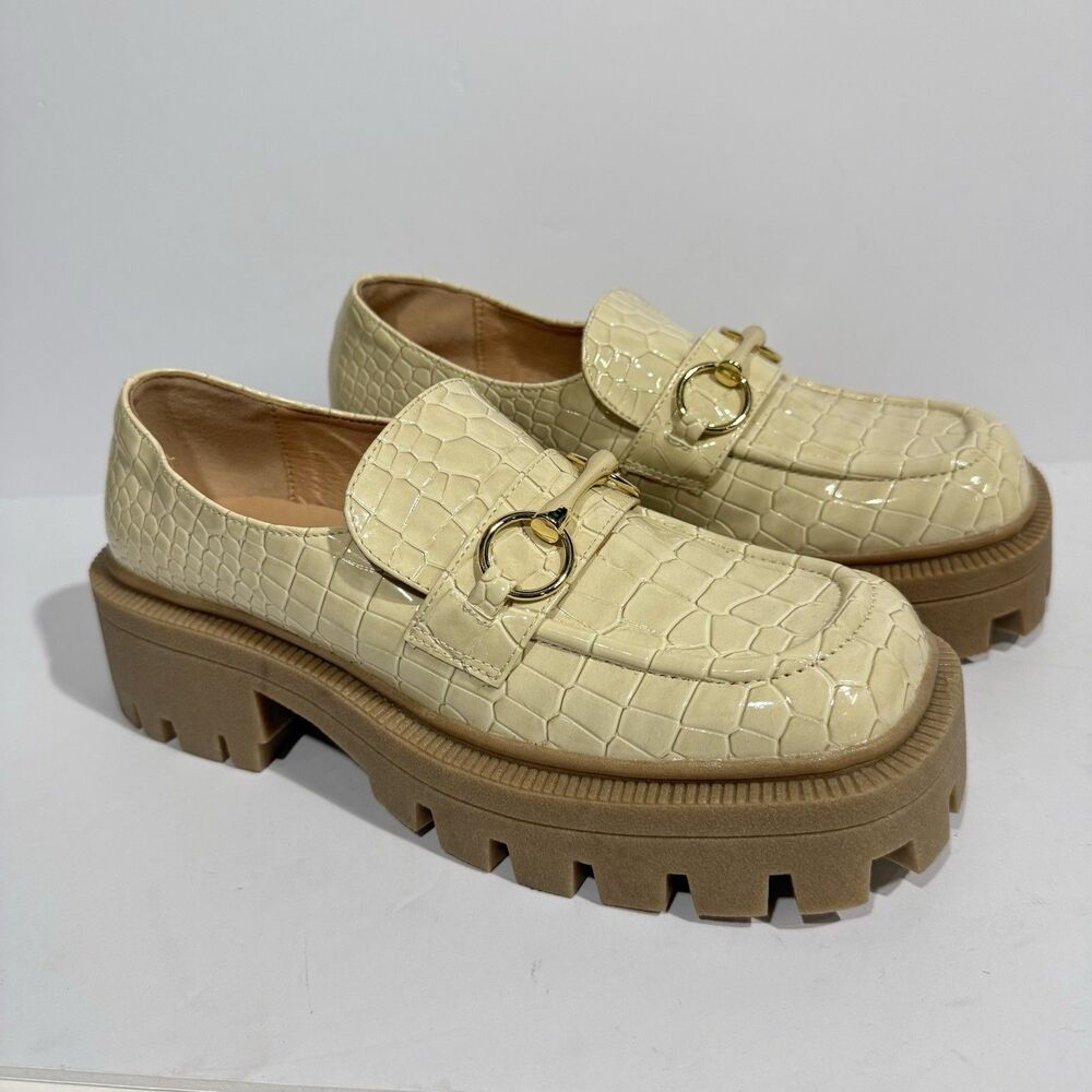 Urban Outfitters Loafers Womens 9 Cream Faux Patent Leather Chunky Platform NEW - Picture 11 of 16
